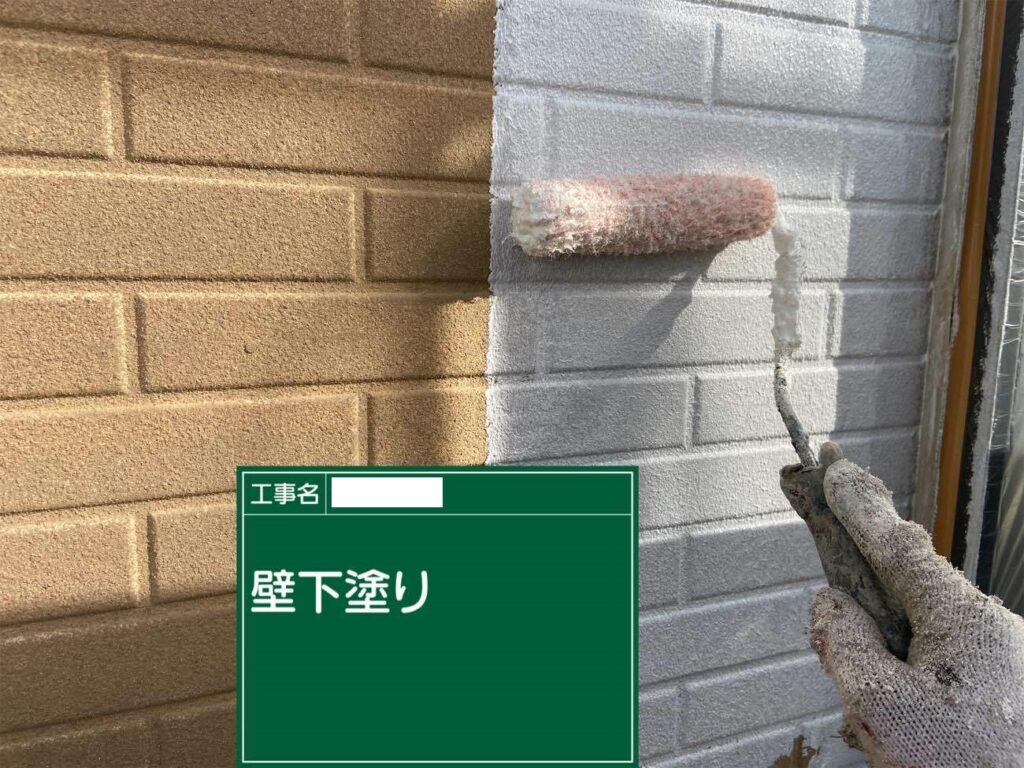 津島市　外壁塗装　下塗り