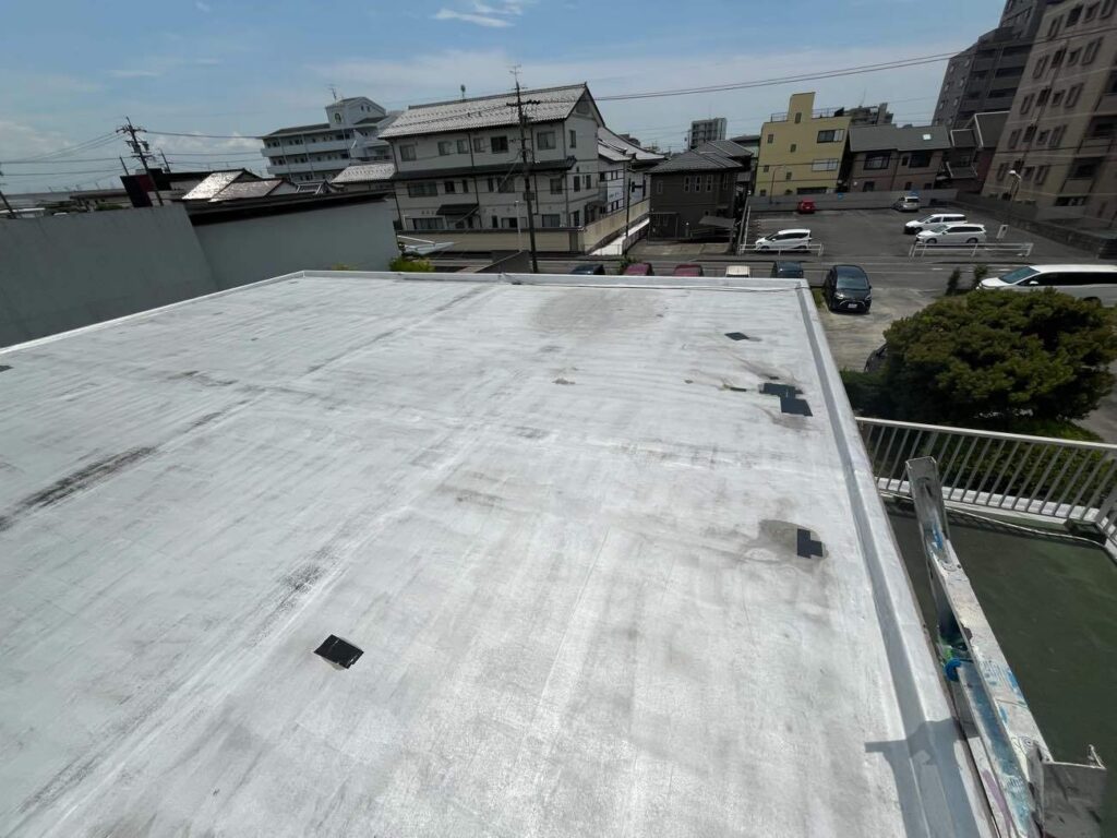 屋上防水　FRP　トップコート工法　防水工事　津島市柳原町　アートペインズ