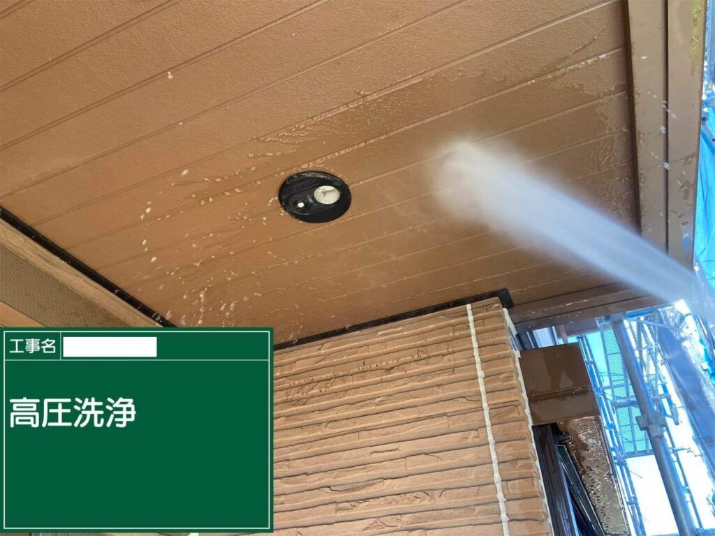 高圧洗浄　あま市七宝町でプレマテックスのMUGAzeroで外壁塗装を施工中　アートペインズ