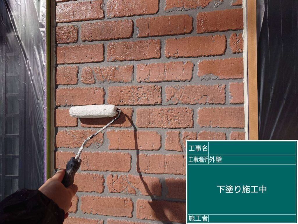下塗り　津島市愛宕町にてプレマテックスのMUGAzeroで外壁塗装を施工中　アートペインズ