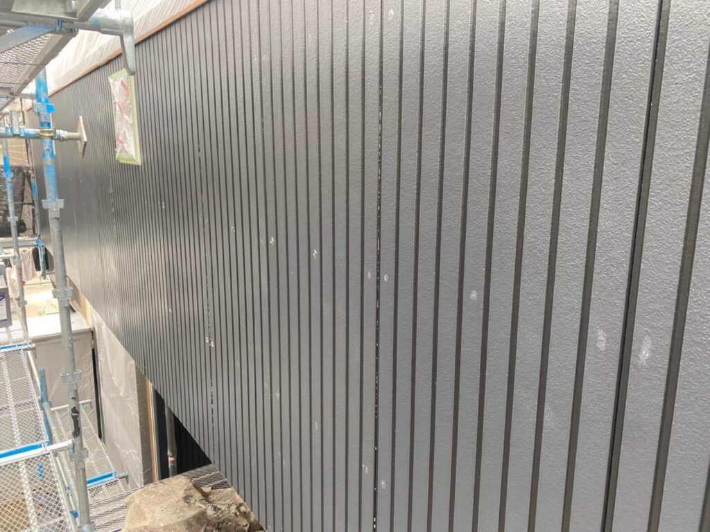施工前　愛西市大井町にてプレマテックスのウルトラSiで外壁塗装を施工中　アートペインズ